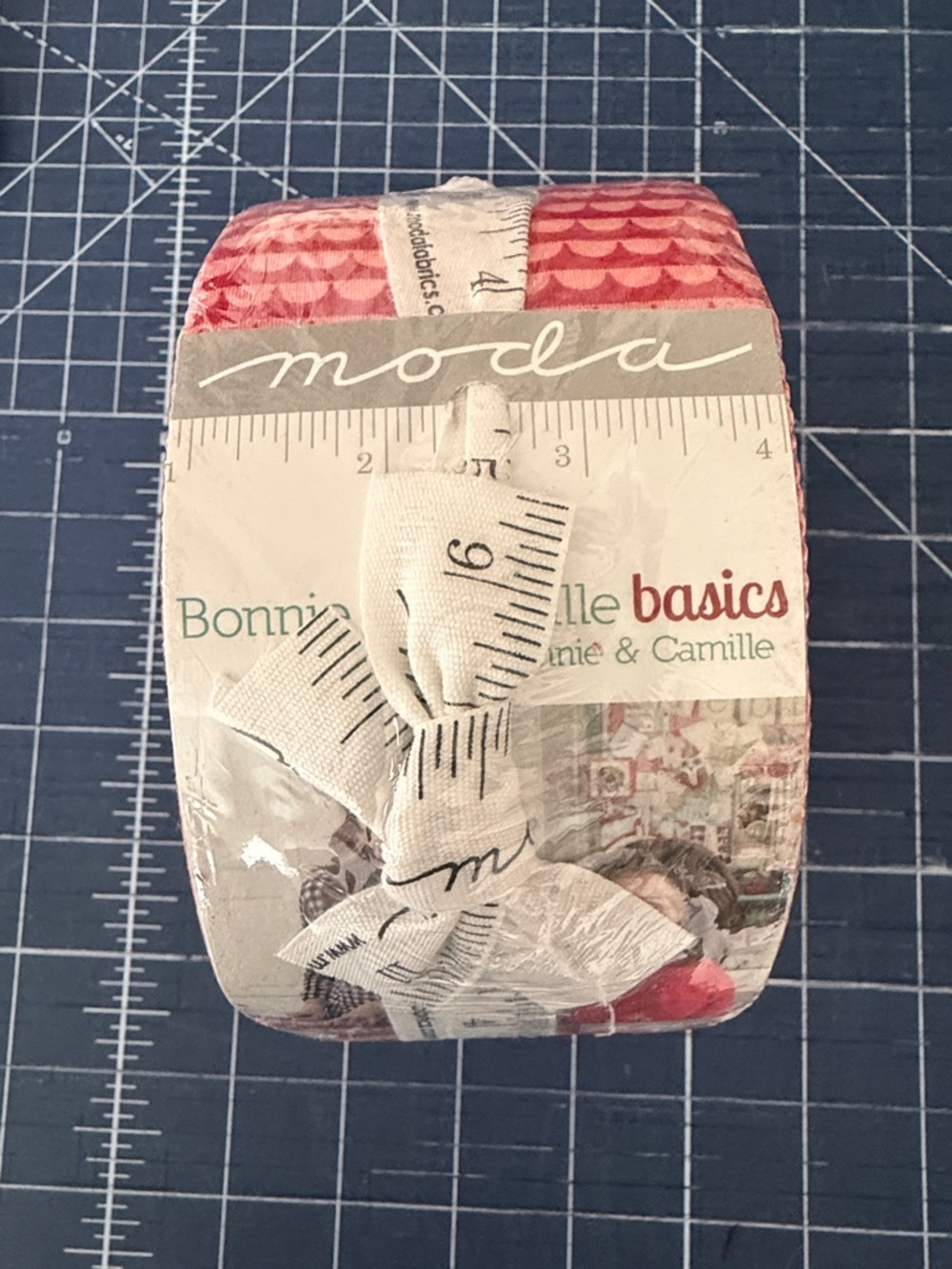 Moda Bonnie & Camille Basics Jelly Roll - Red and Cream